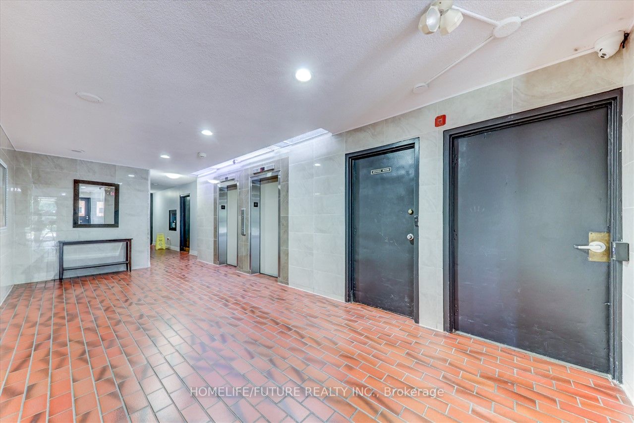 3420 Eglinton Ave E, #608