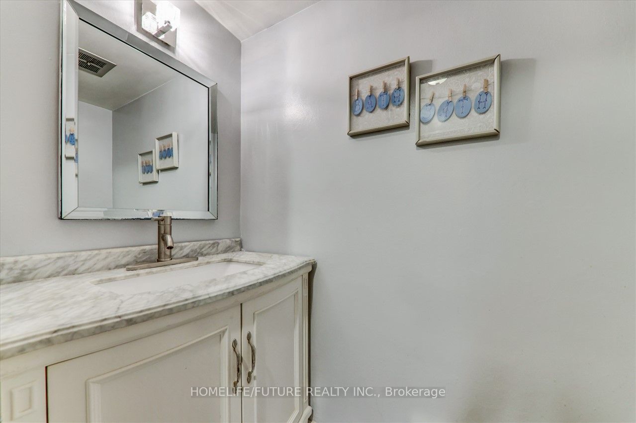 3420 Eglinton Ave E, #608
