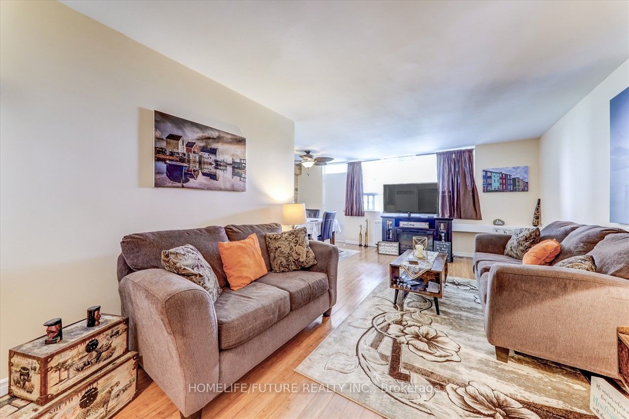 3420 Eglinton Ave E, #608