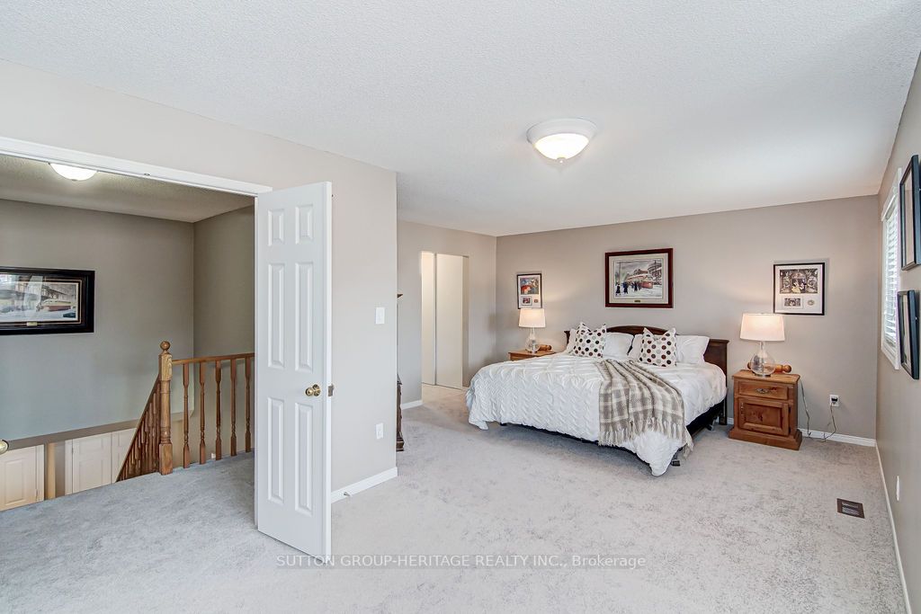 38 Howes St