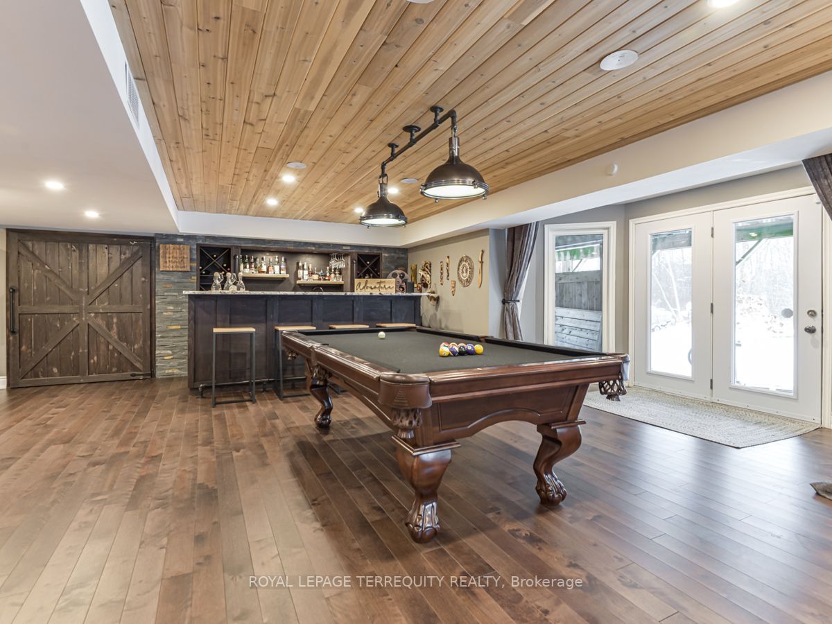 704 View Lake Rd