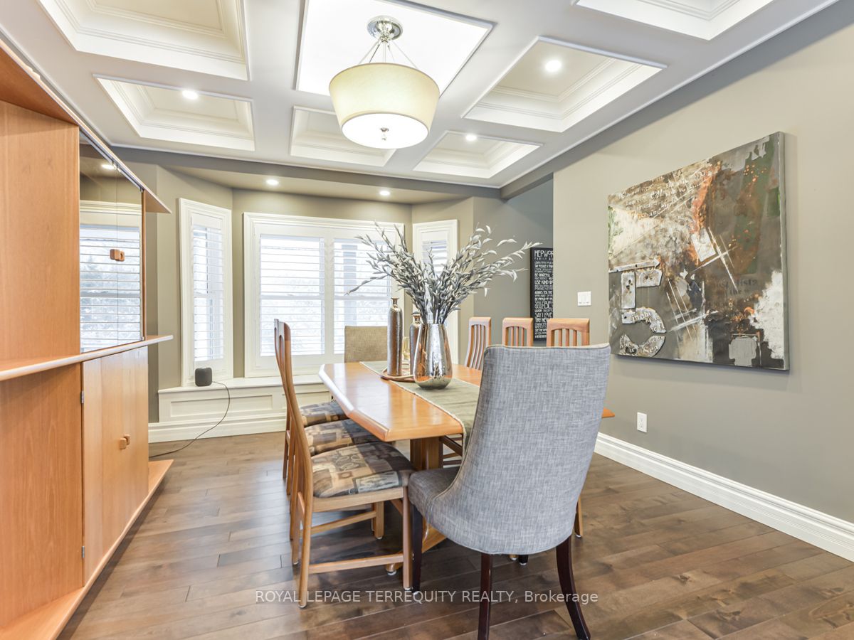 704 View Lake Rd