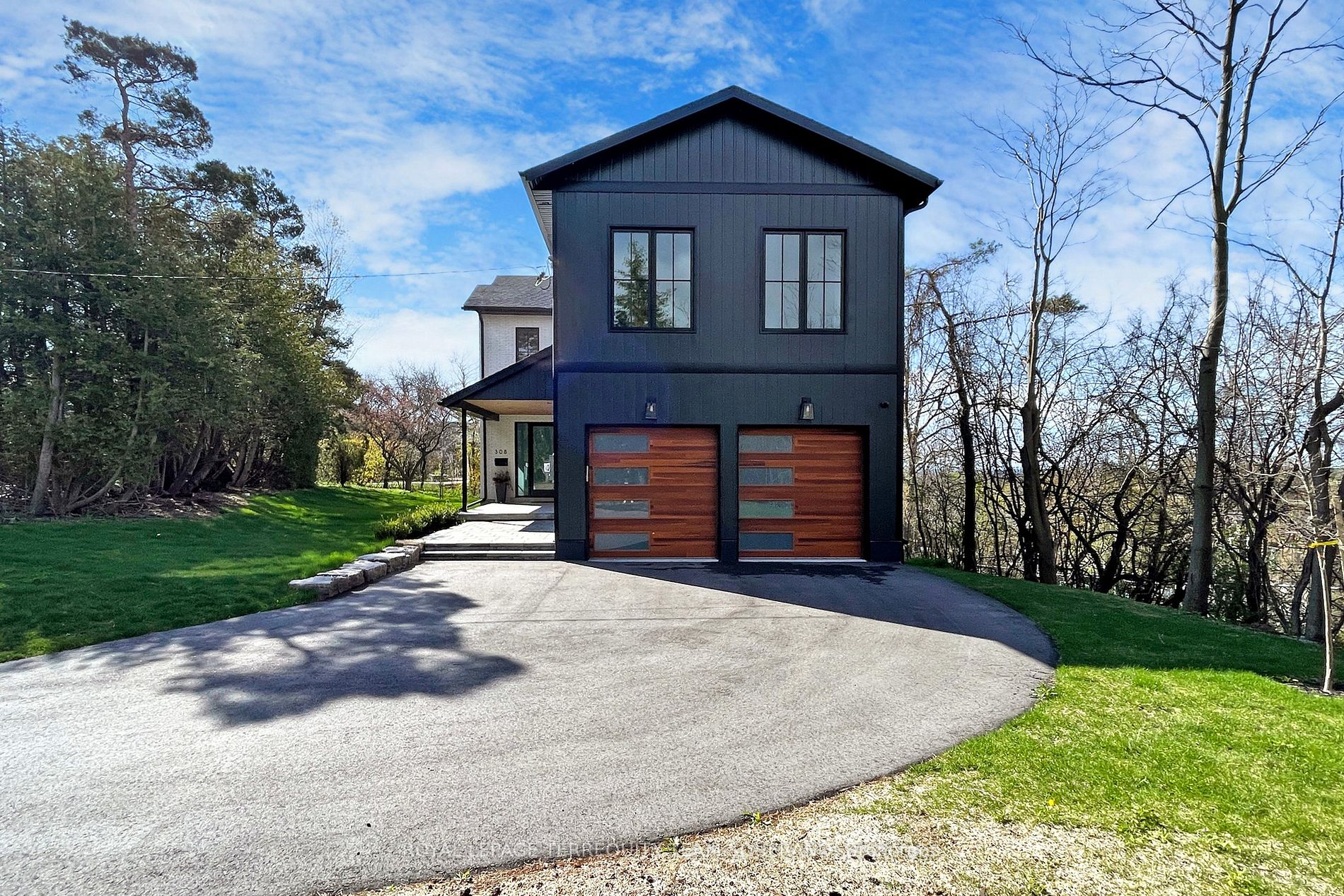 308 Ridgewood Rd