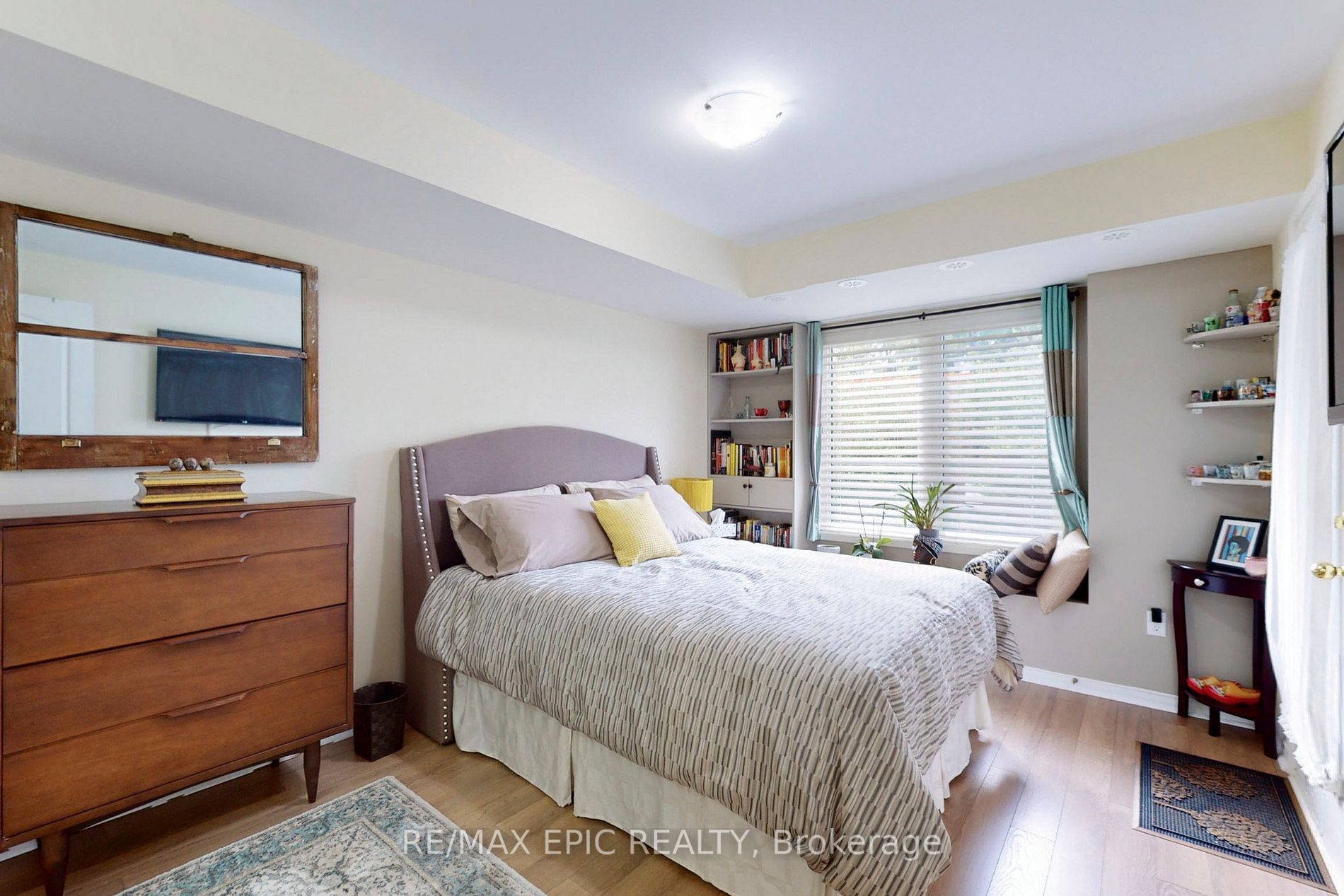 6063 Kingston Road, #10