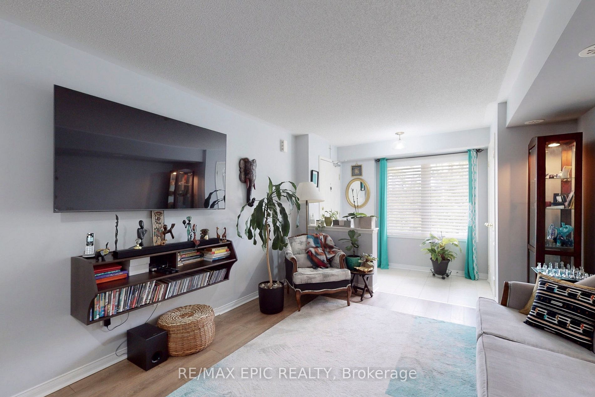 6063 Kingston Road, #10