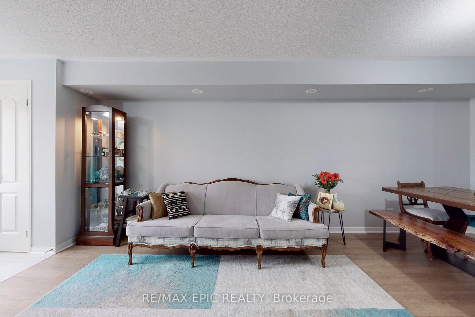 6063 Kingston Road, #10