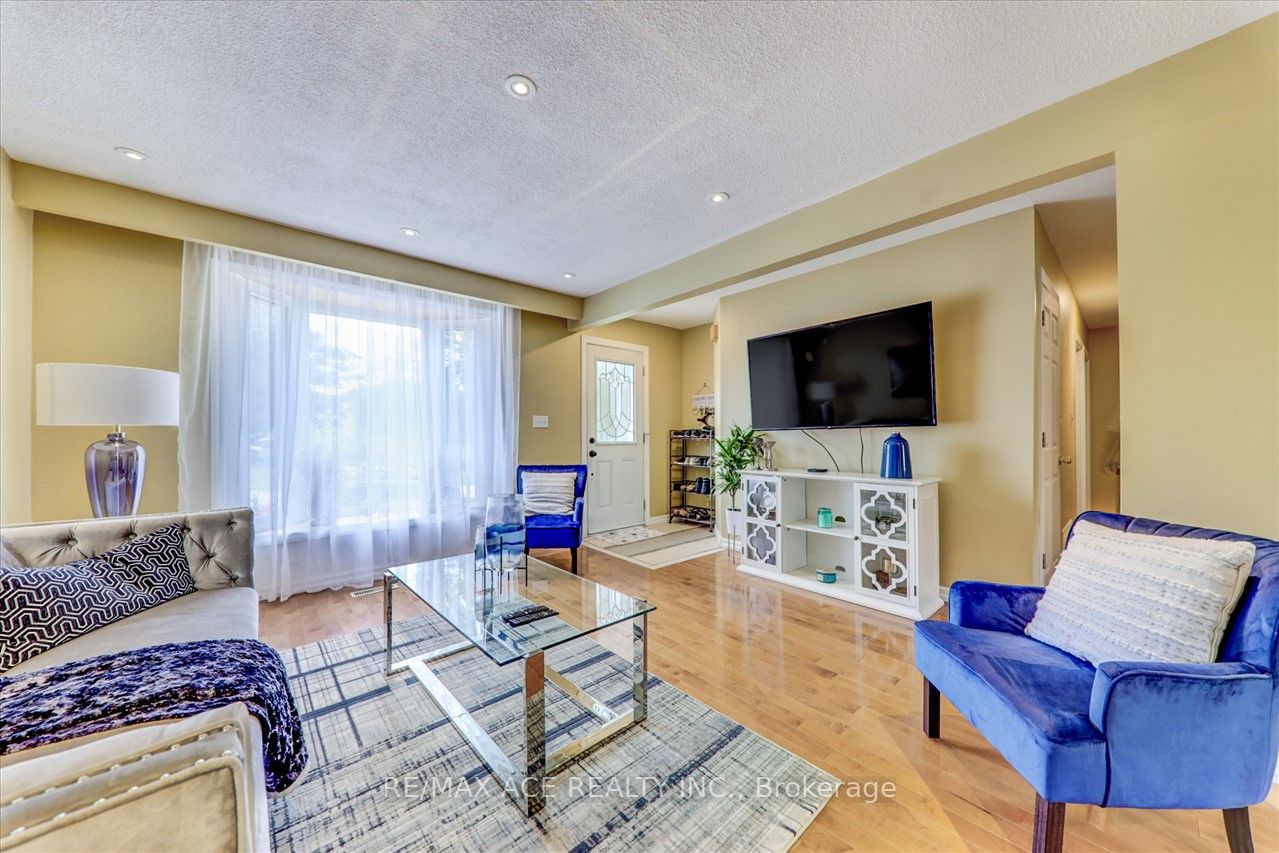 50 Jacwin Dr