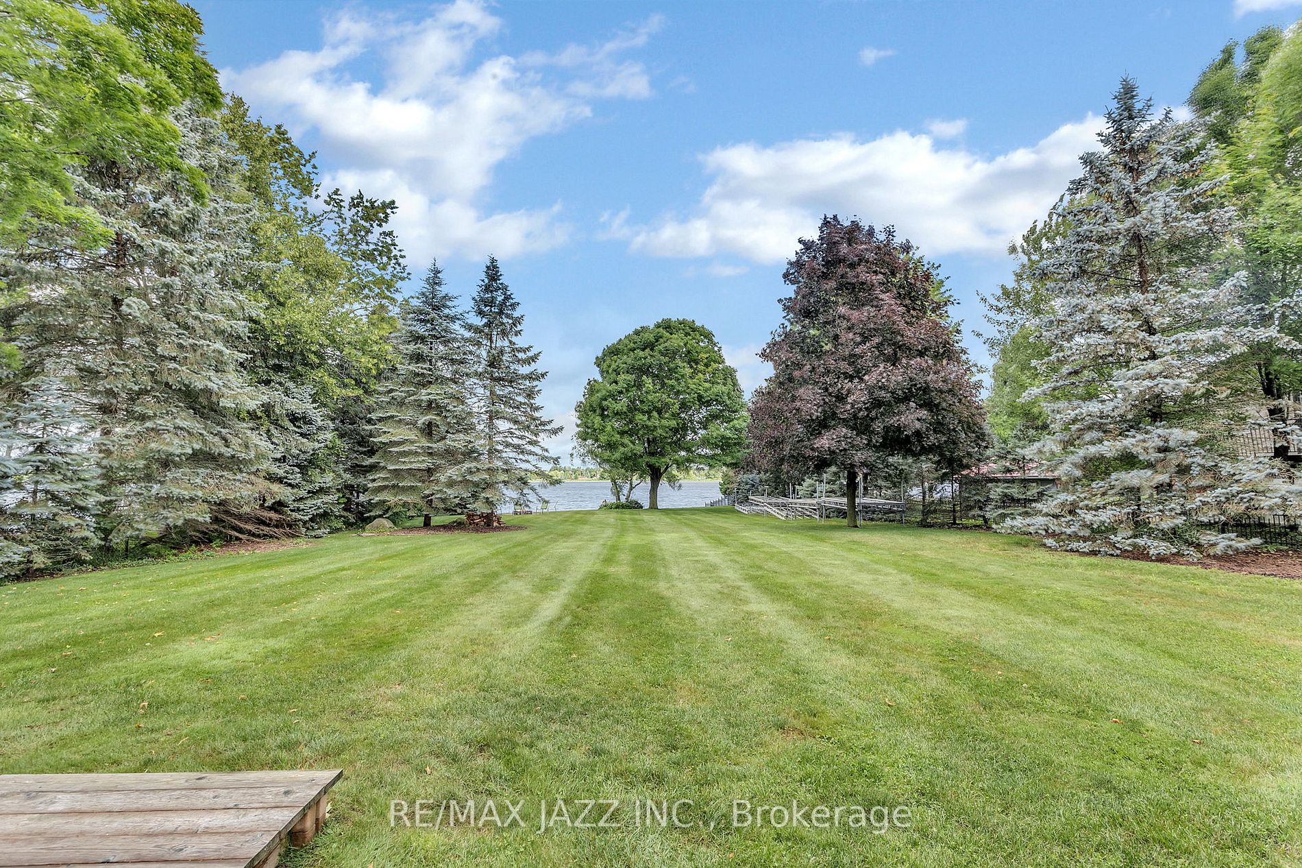 572 Fralicks Beach Rd