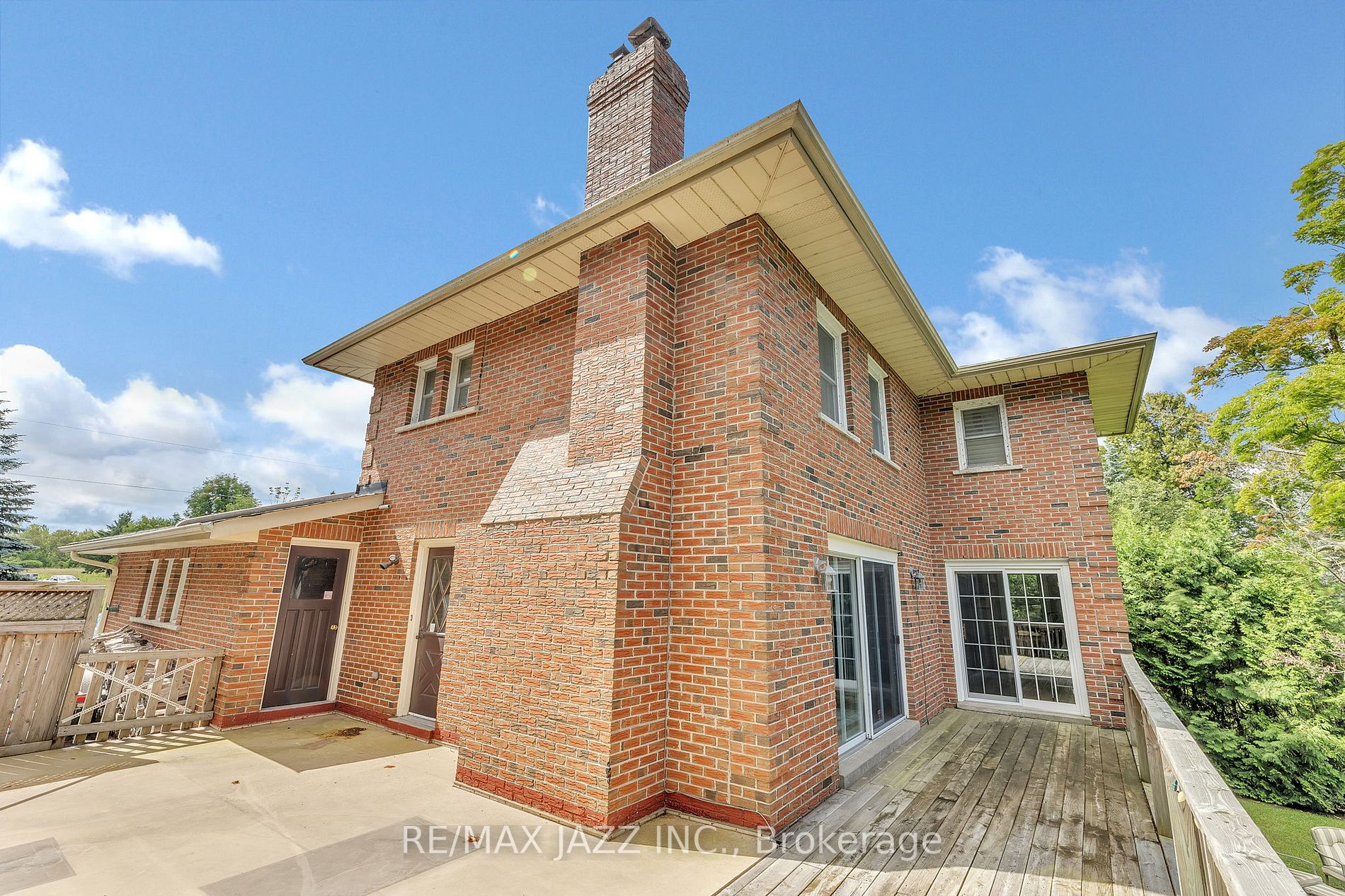572 Fralicks Beach Rd