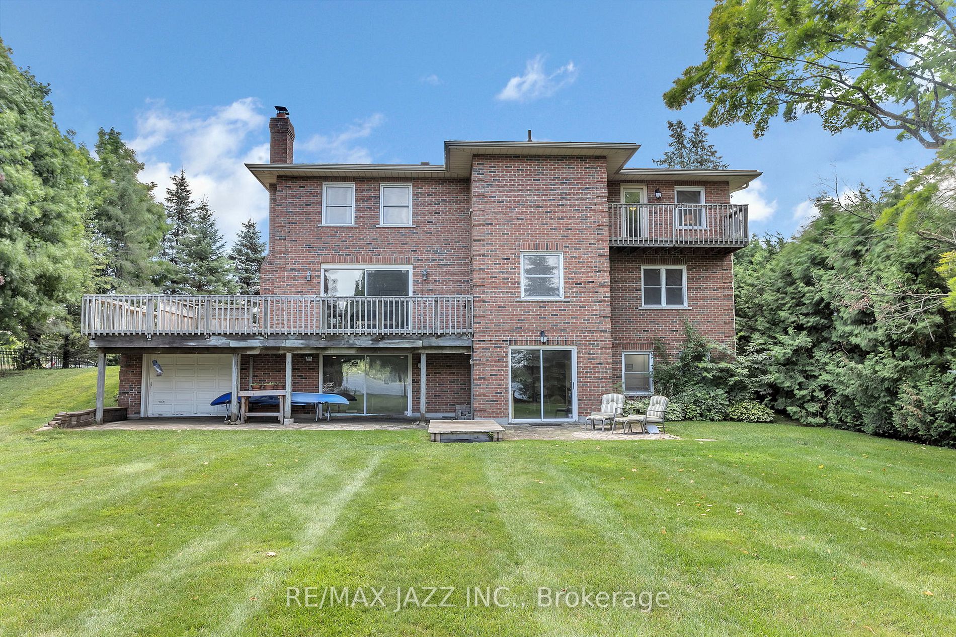 572 Fralicks Beach Rd