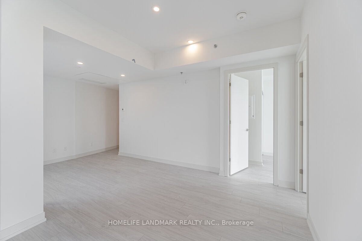 2201 Kingston Rd, #807