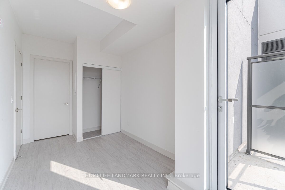 2201 Kingston Rd, #807