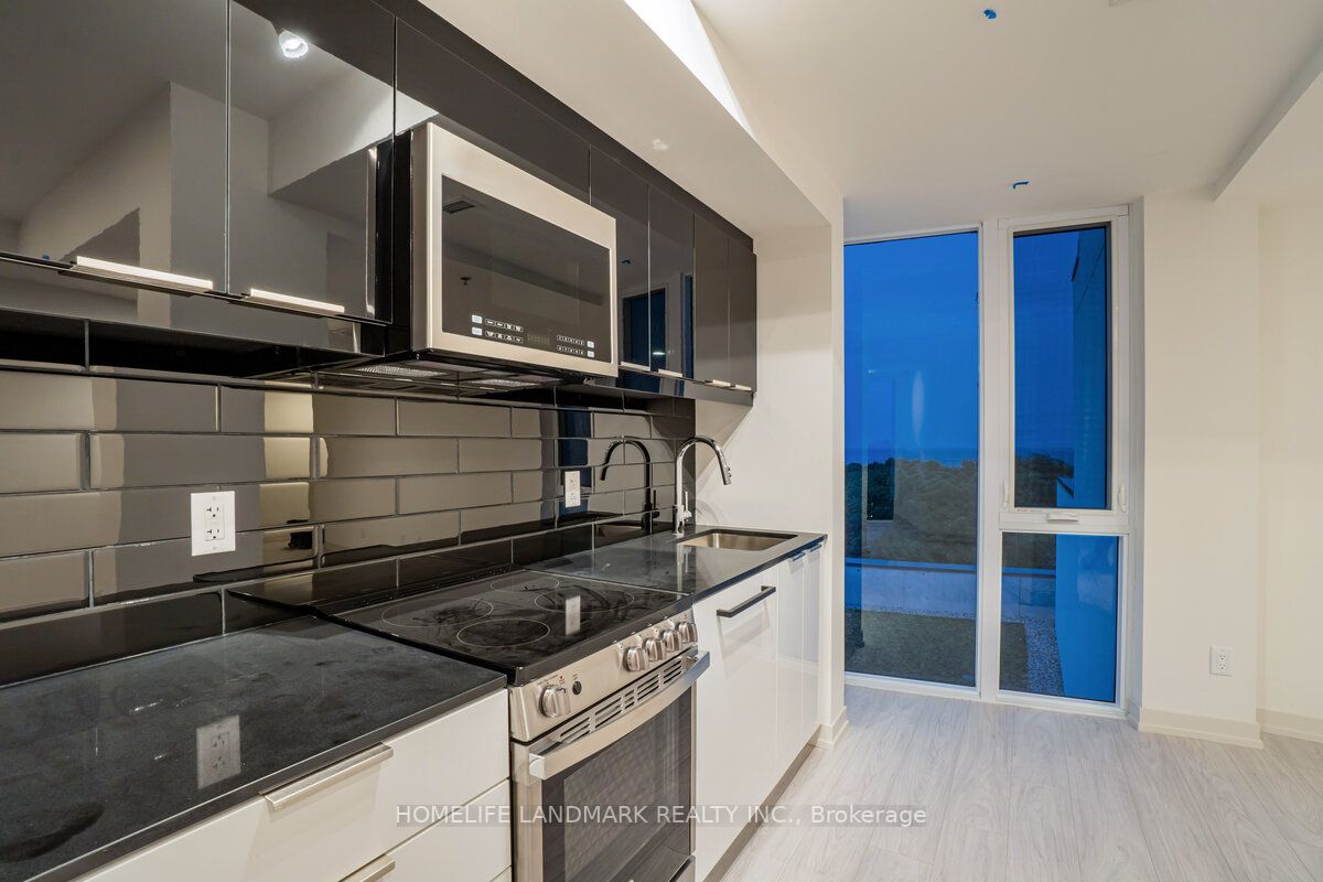 2201 Kingston Rd, #807