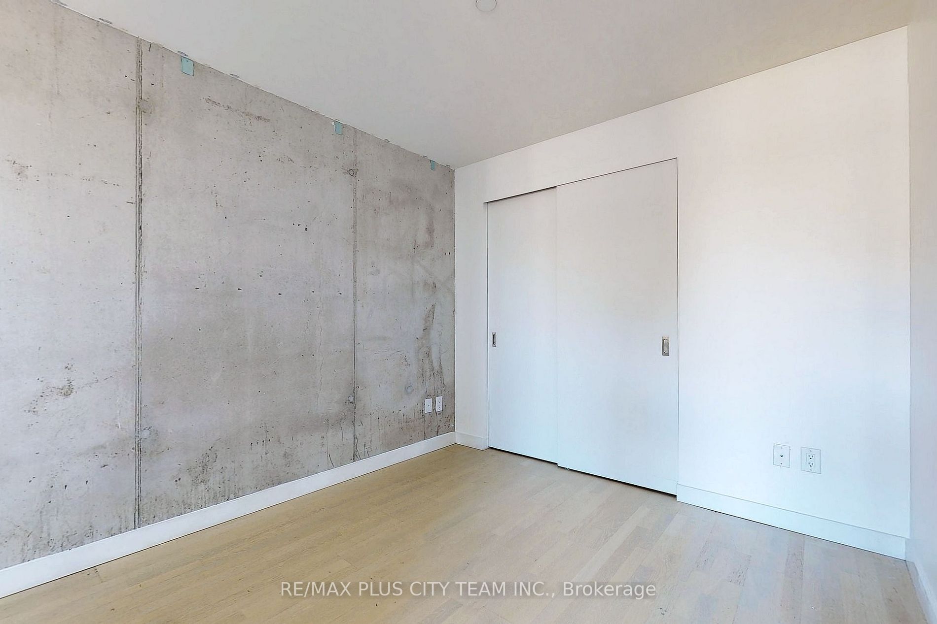 246 Logan Ave, #319