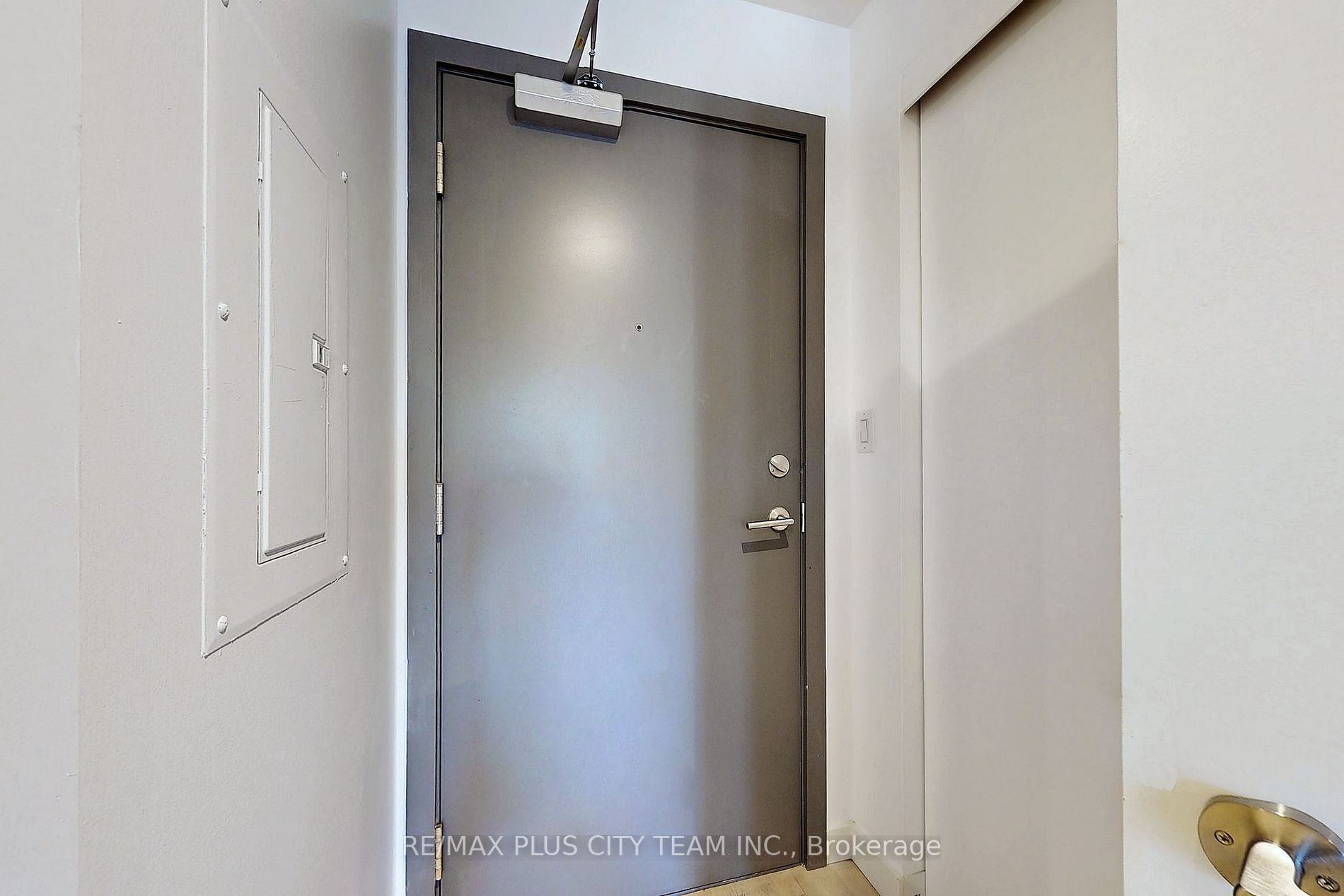 246 Logan Ave, #319