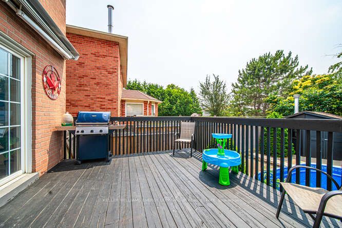 936 Mount Allan Ave