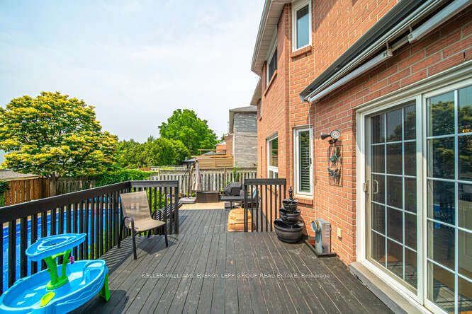 936 Mount Allan Ave