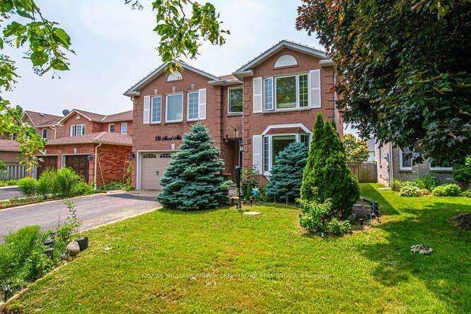 936 Mount Allan Ave
