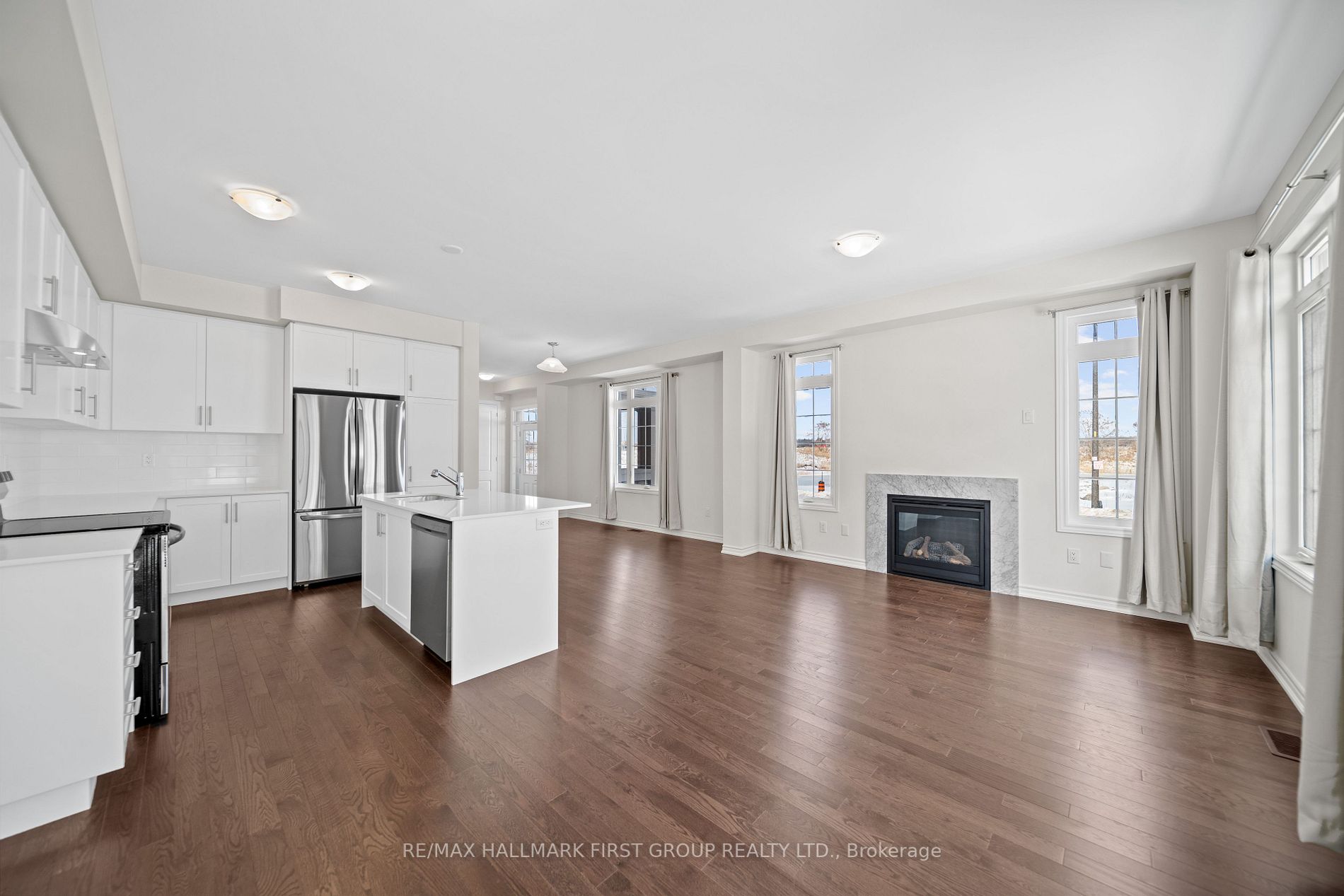 24 Floodgate Rd