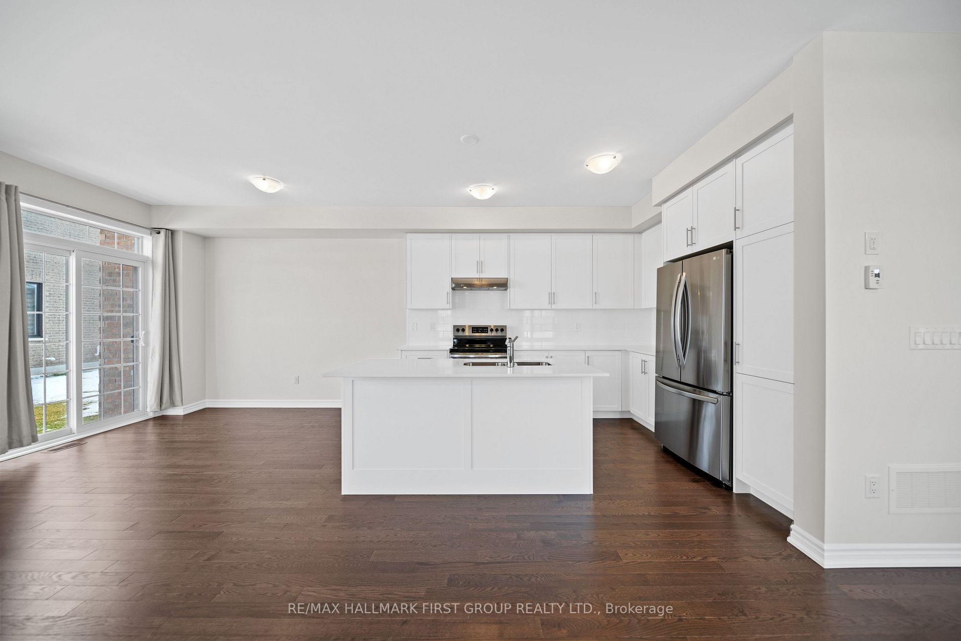 24 Floodgate Rd