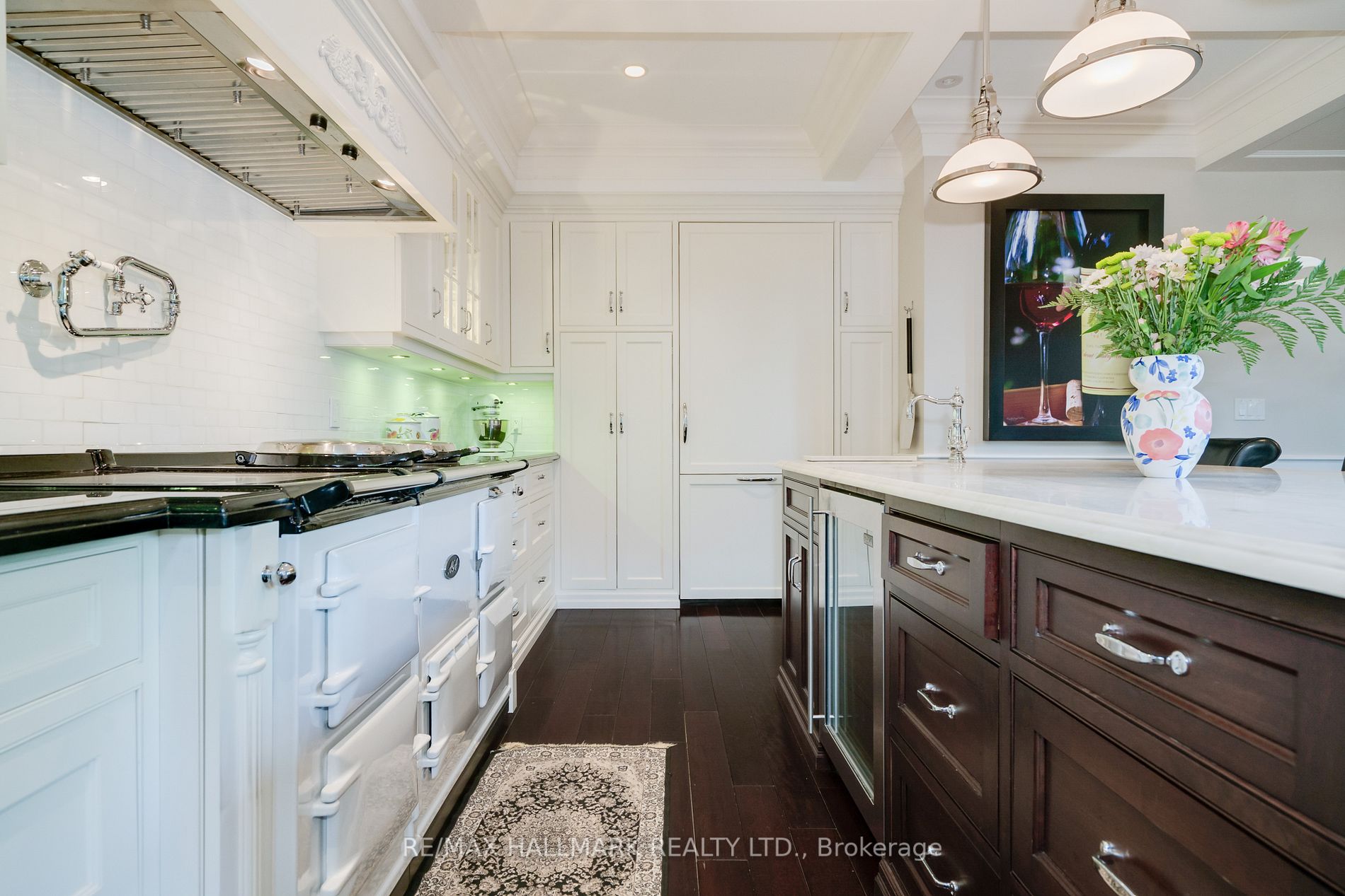 31 Red Deer Ave