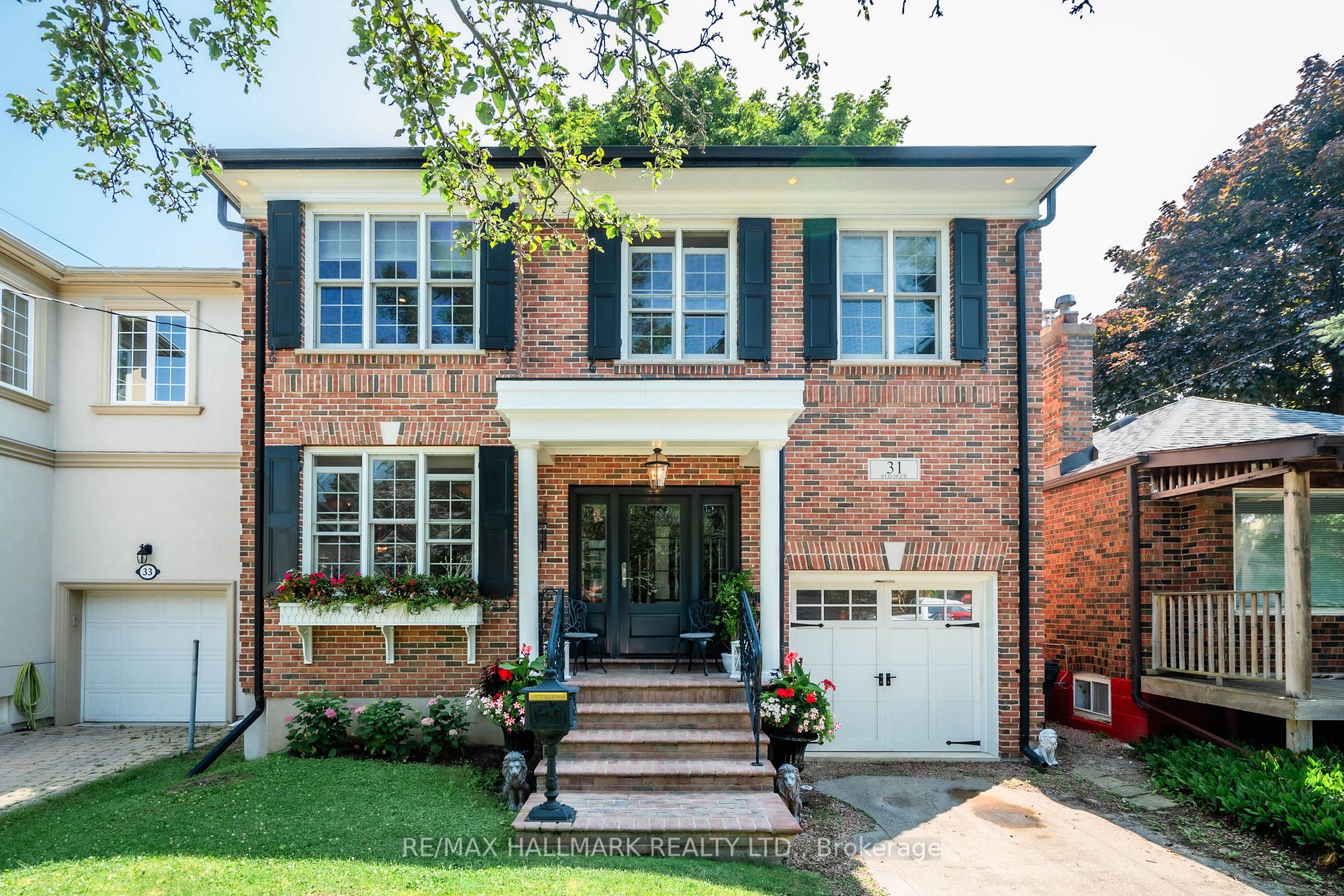 31 Red Deer Ave