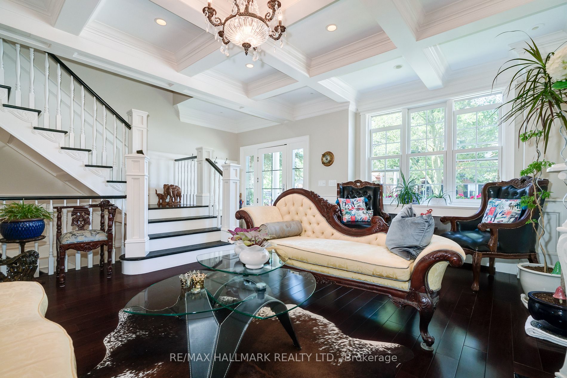 31 Red Deer Ave