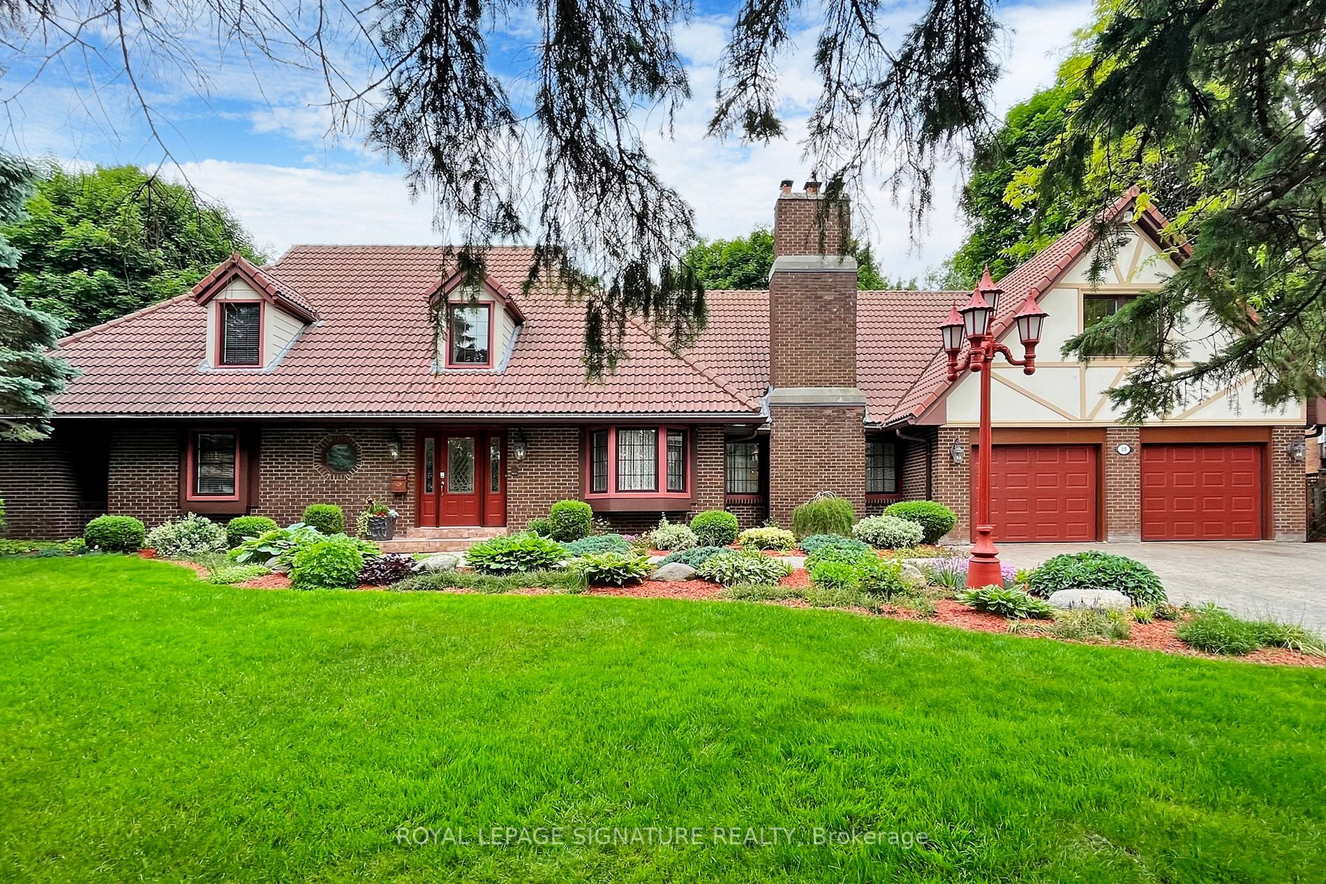 10 Silversand Pl