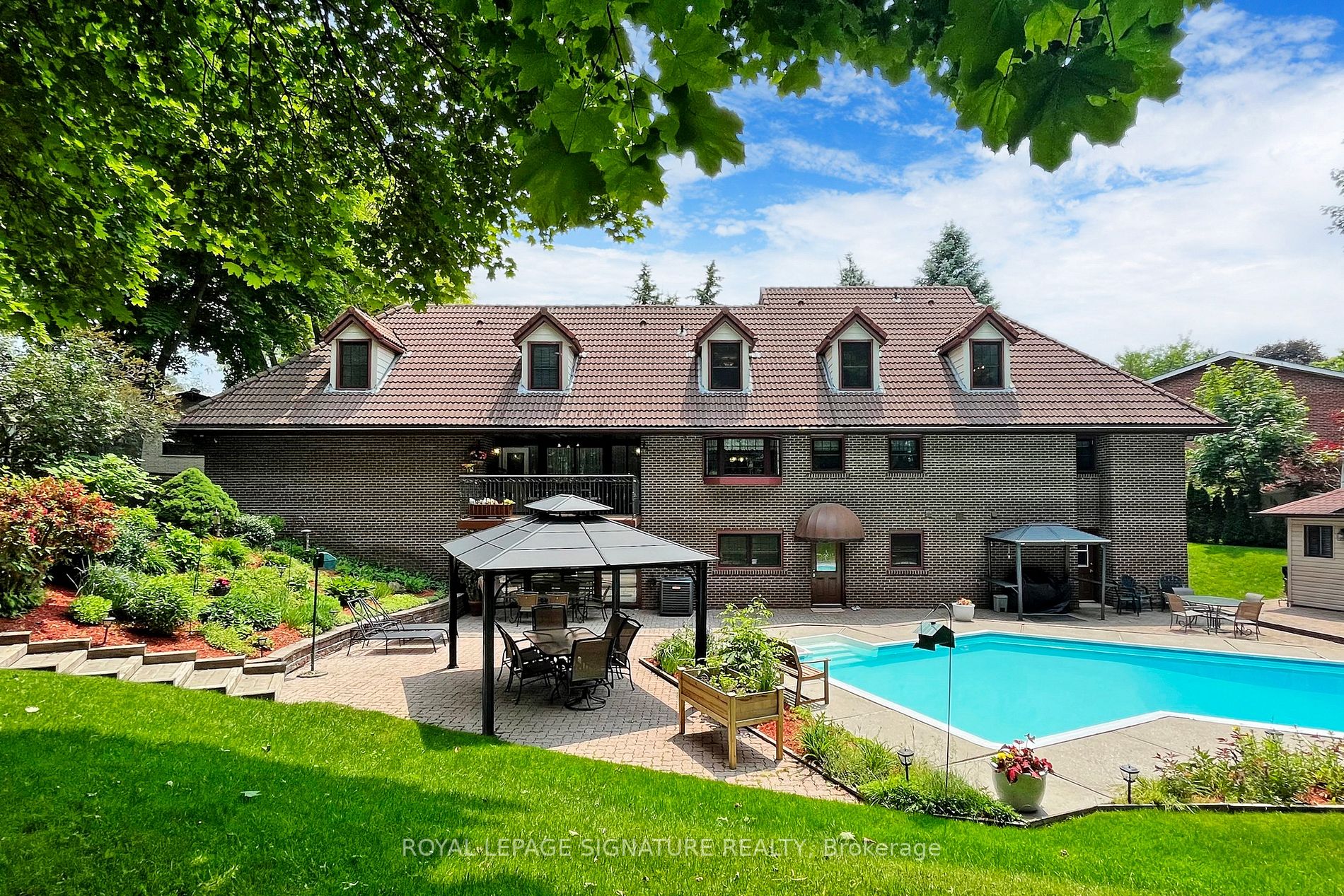 10 Silversand Pl