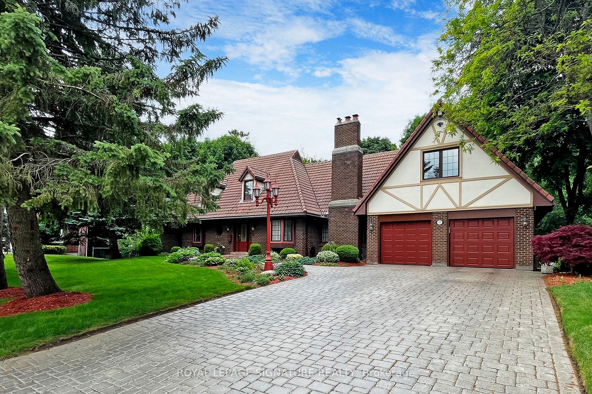 10 Silversand Pl