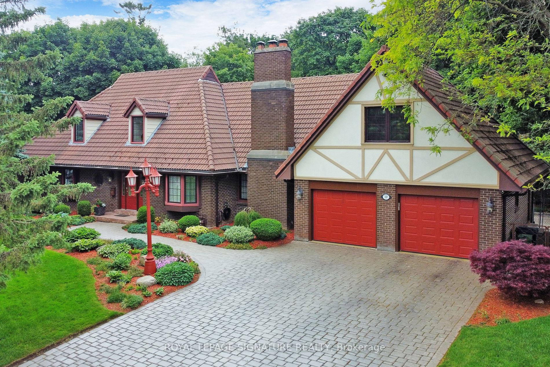 10 Silversand Pl