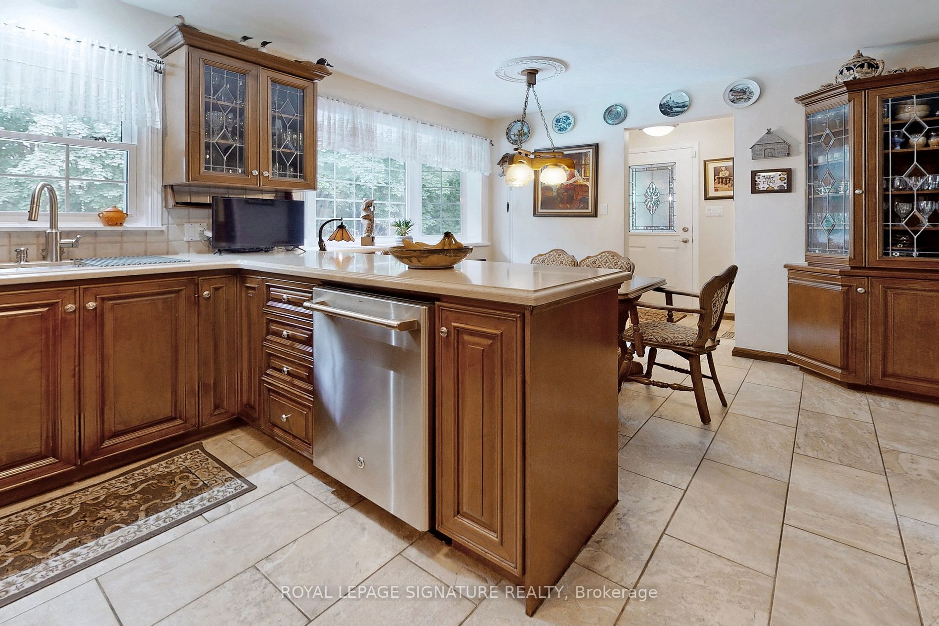 10 Silversand Pl