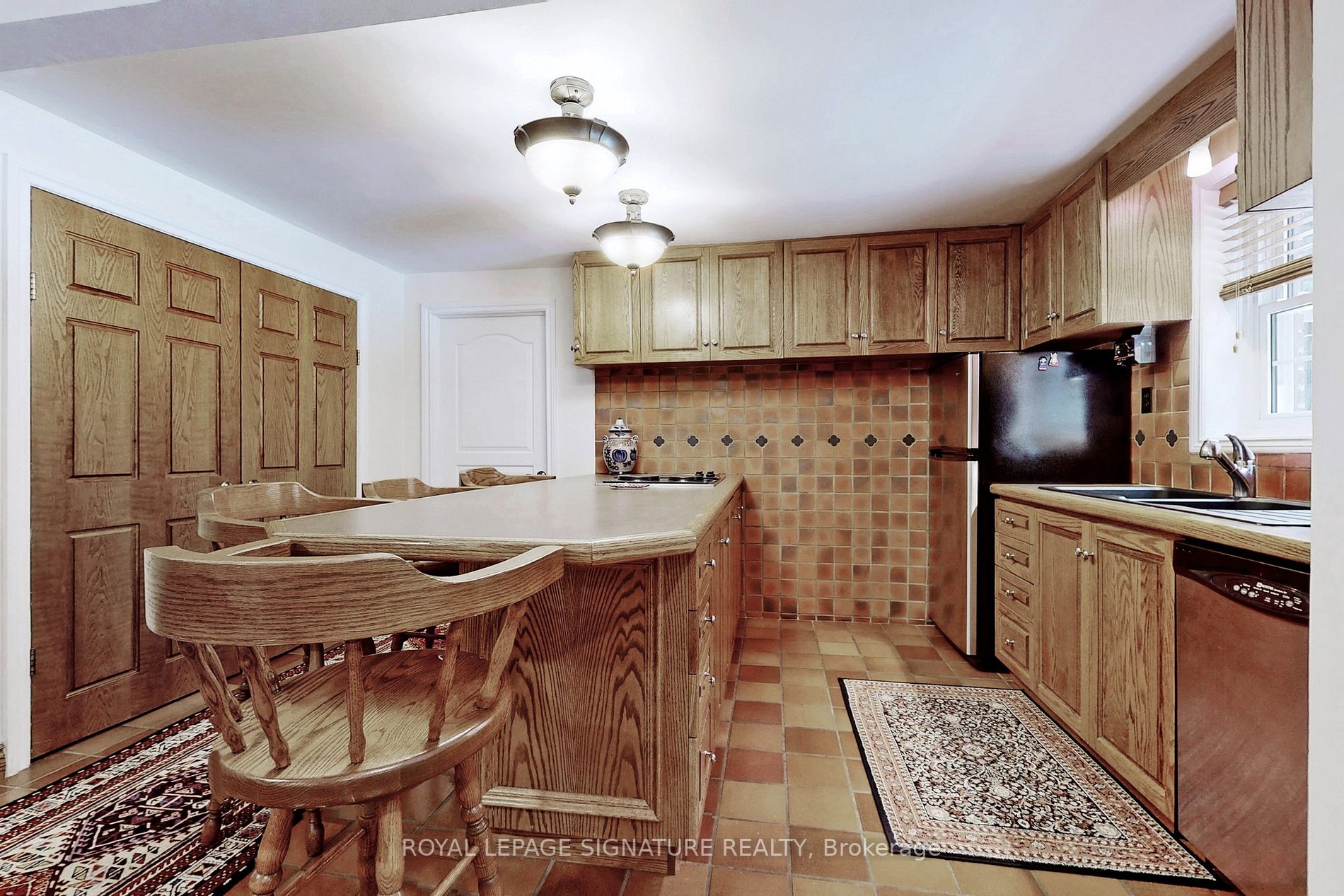 10 Silversand Pl