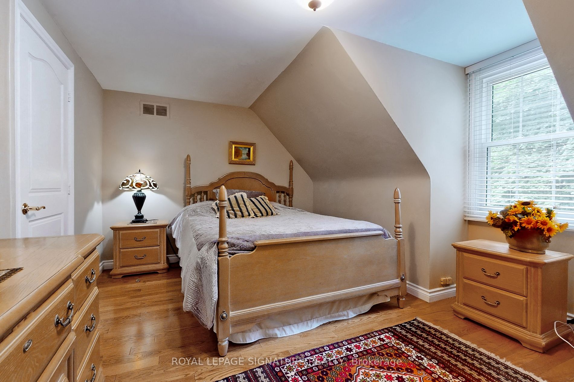 10 Silversand Pl