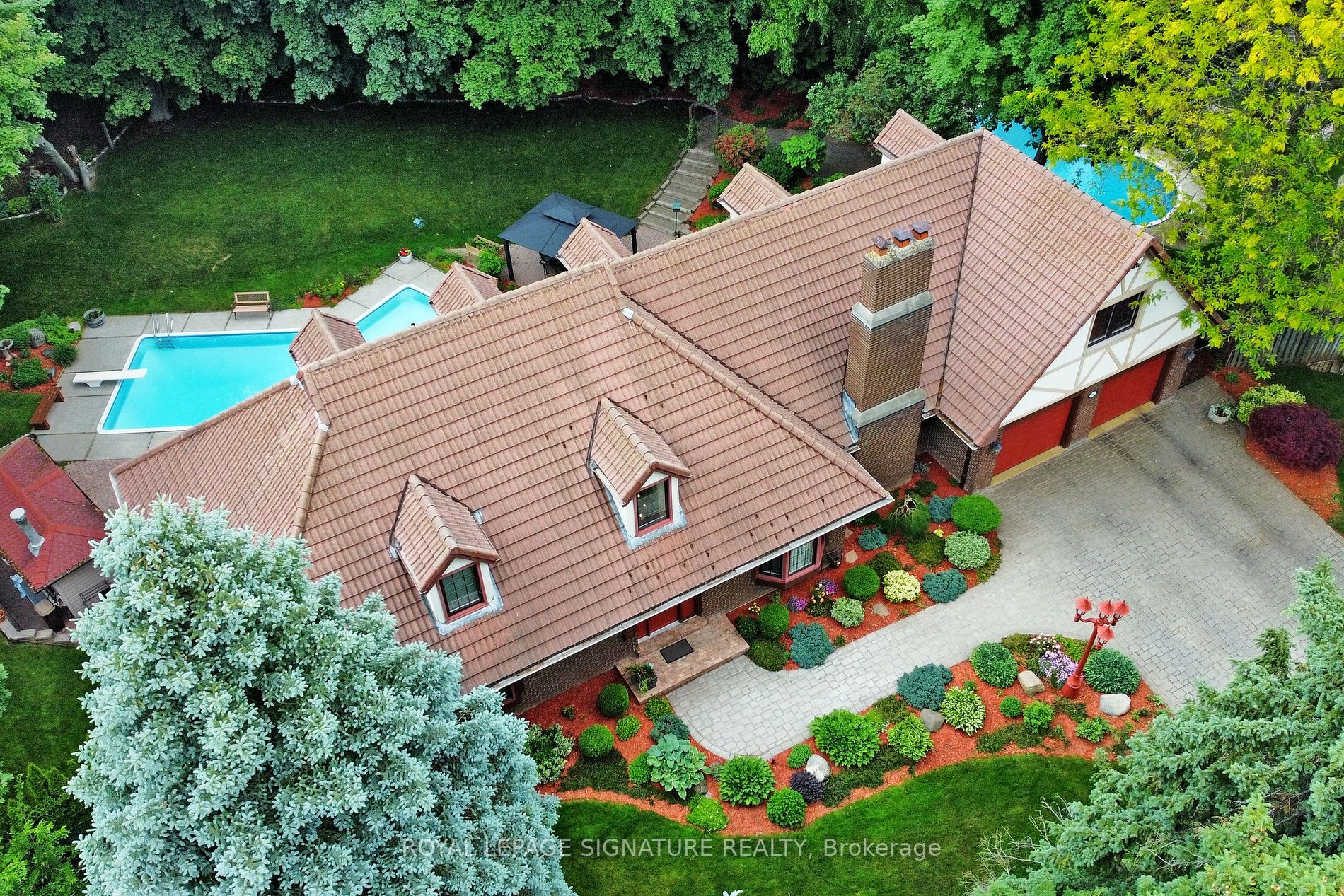10 Silversand Pl