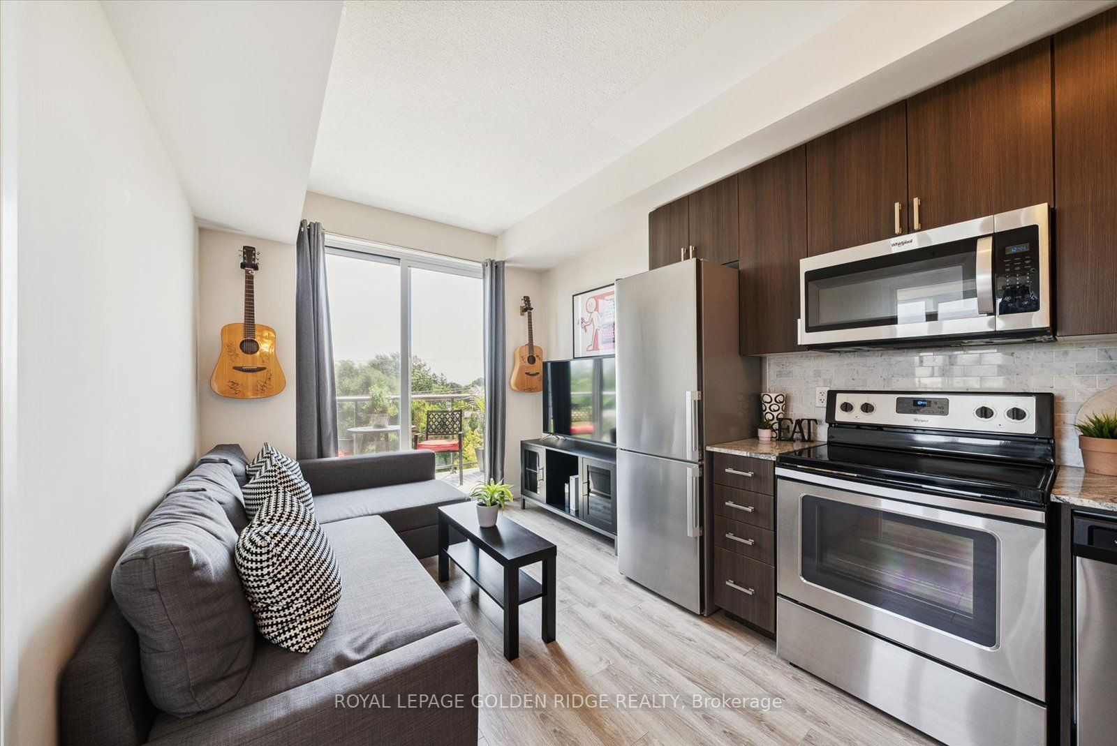 22 East Haven Dr, #523