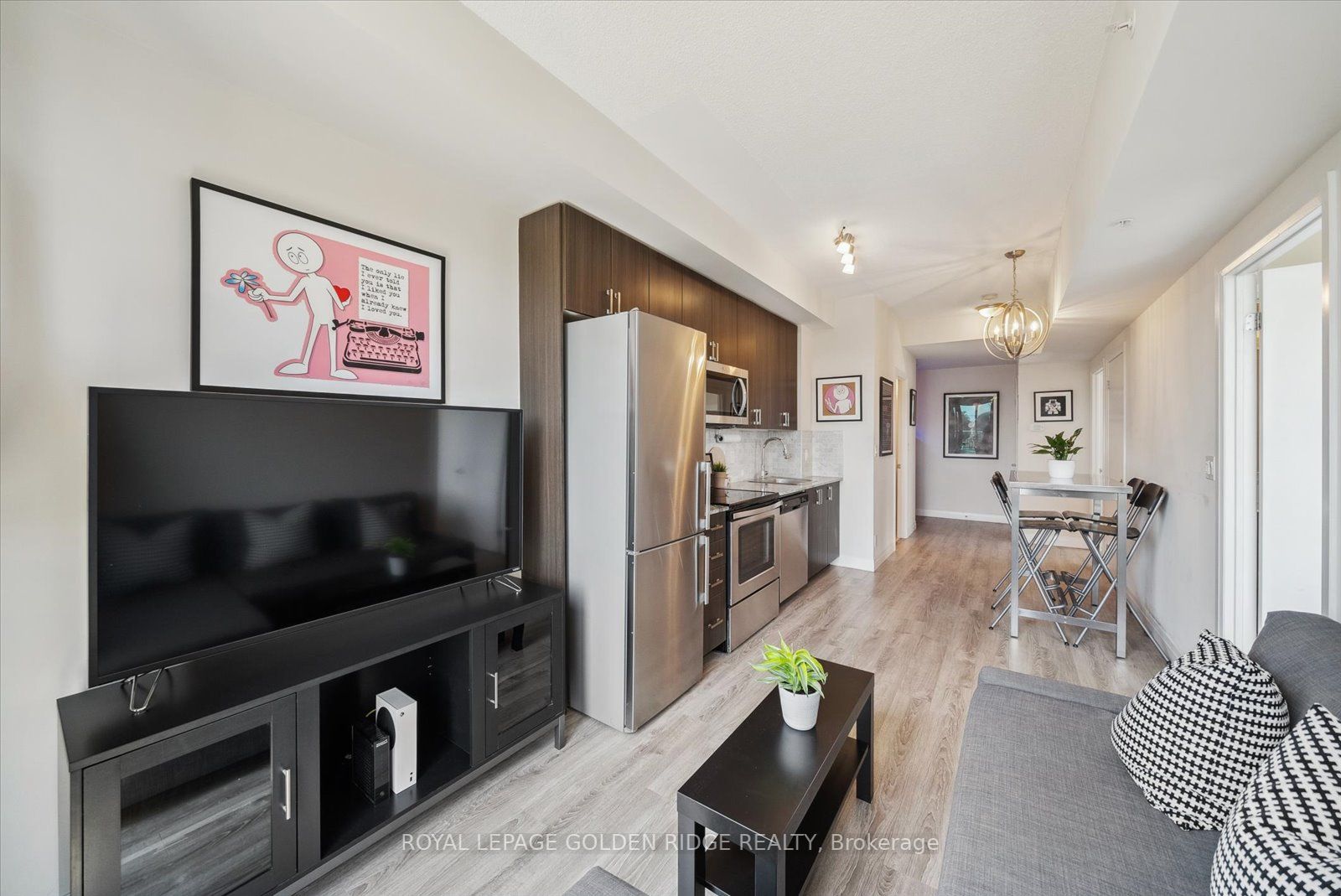 22 East Haven Dr, #523