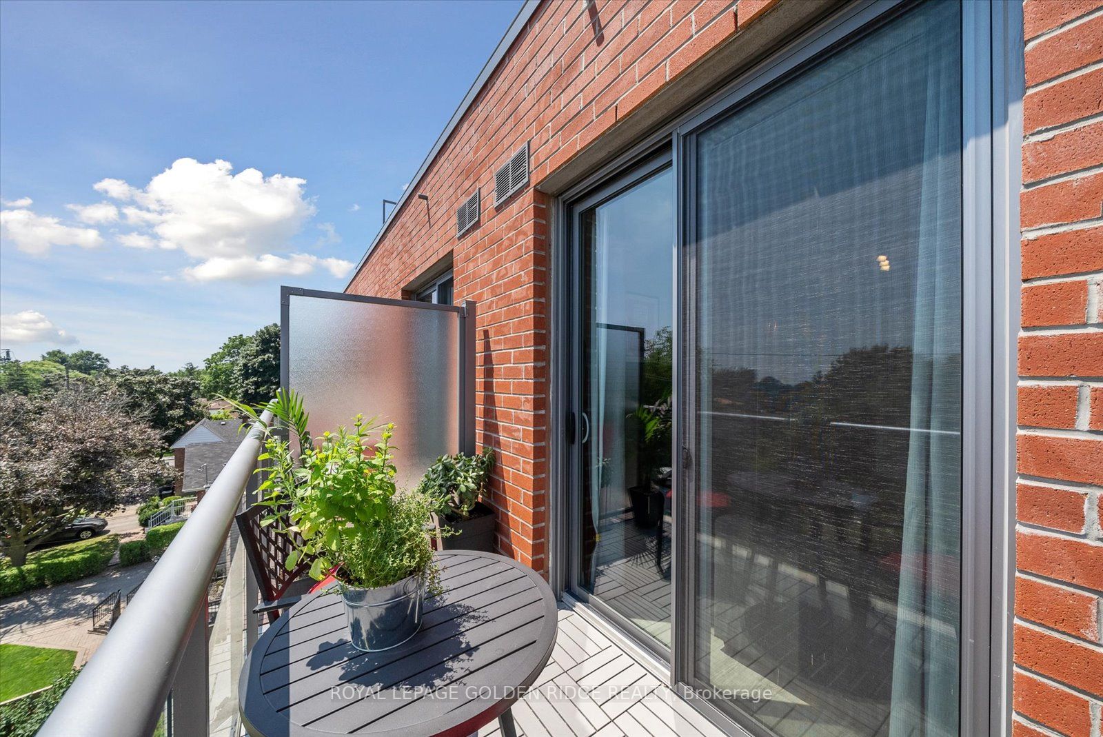 22 East Haven Dr, #523