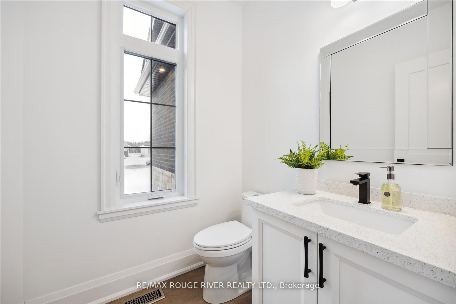 46 Charles Tilley Cres