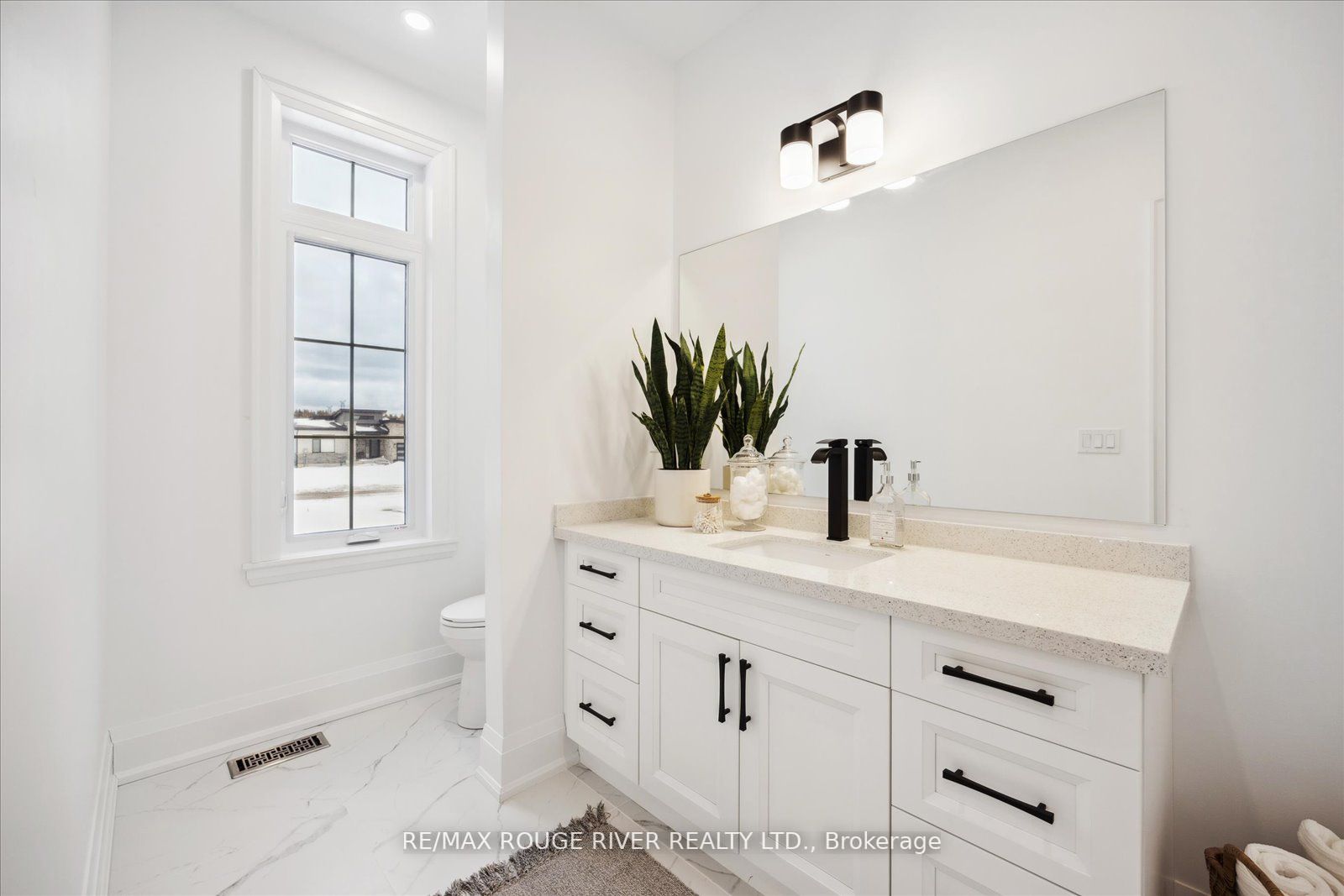46 Charles Tilley Cres