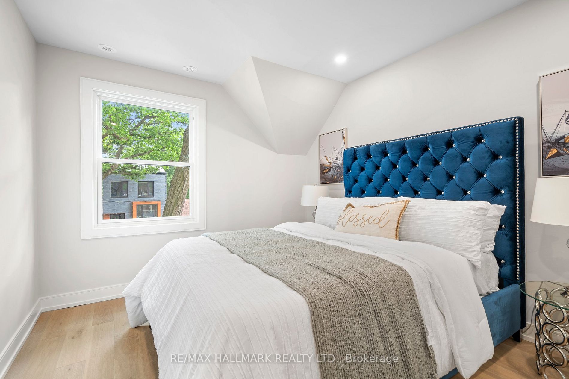 28 Pine Avenue