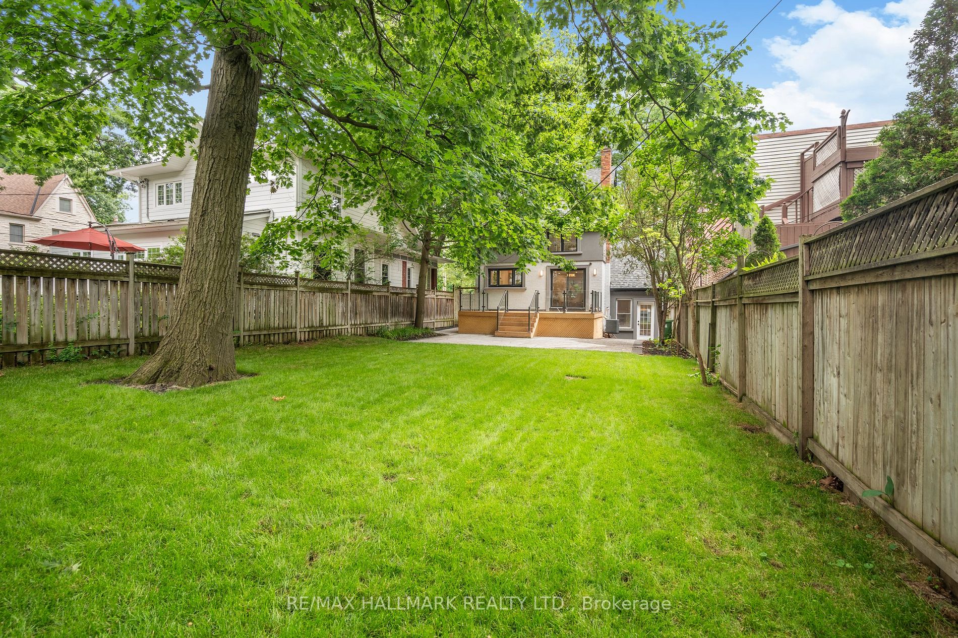 28 Pine Avenue