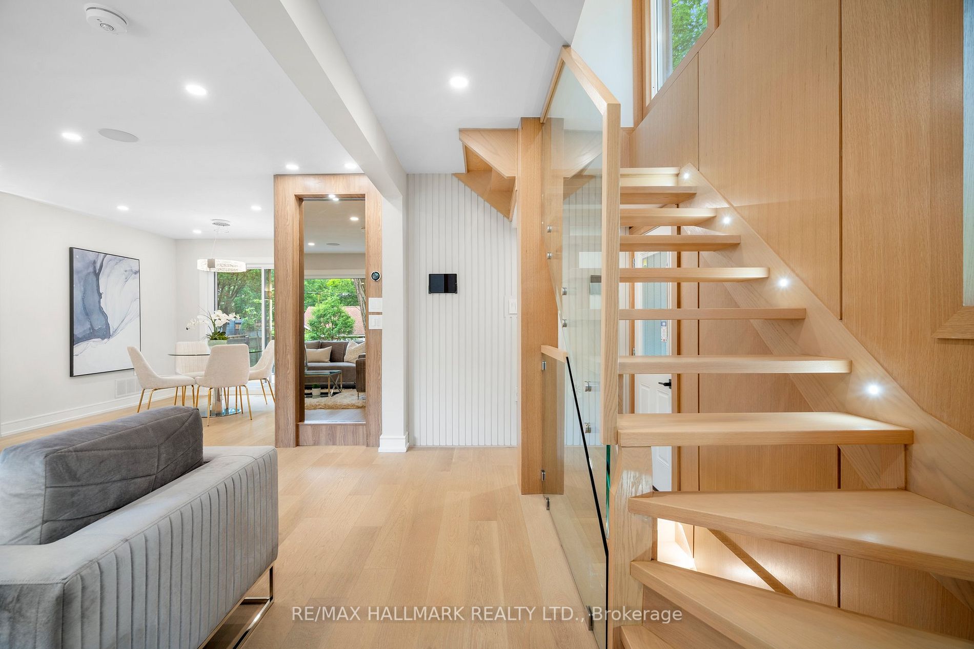 28 Pine Avenue