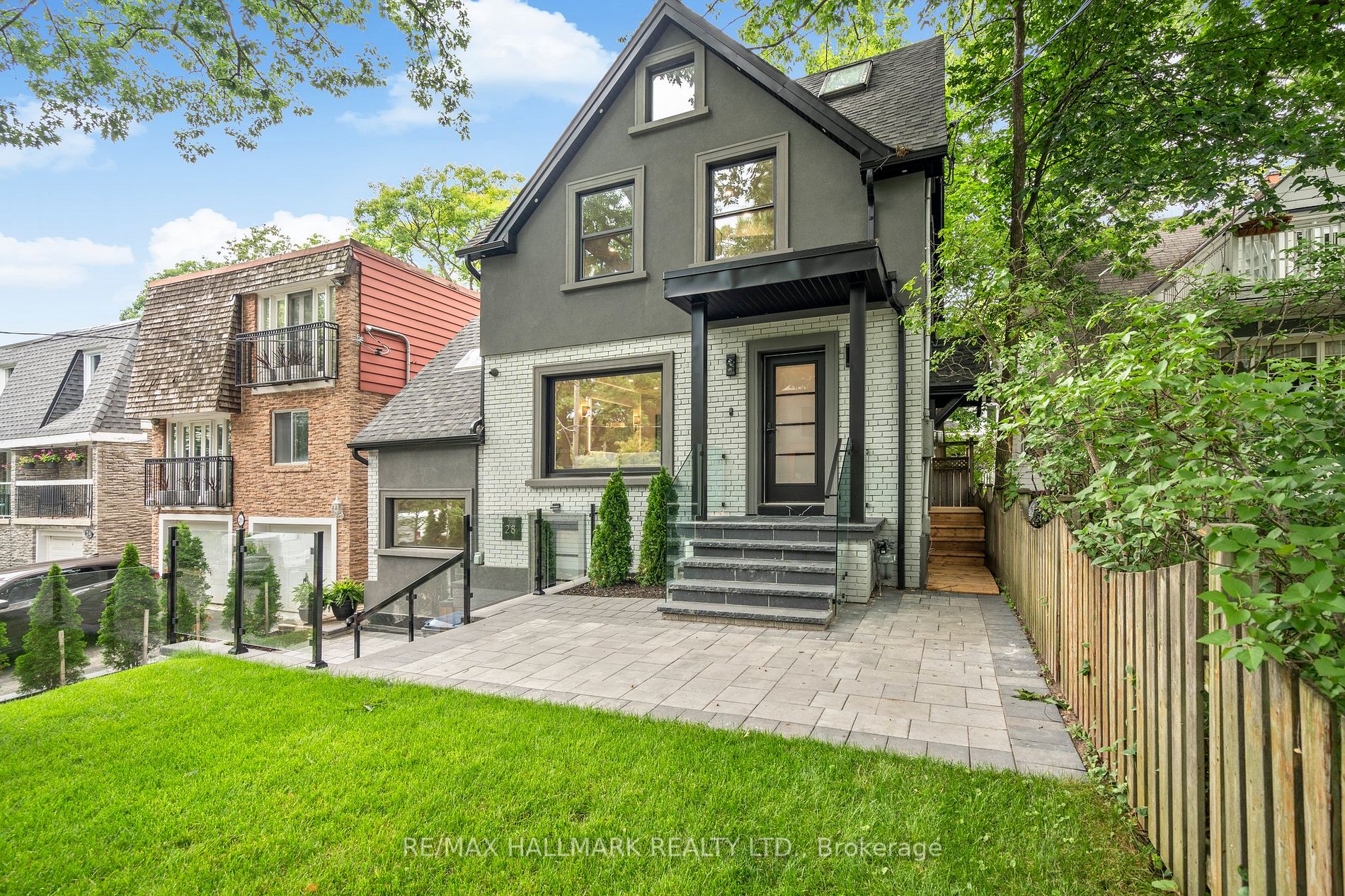 28 Pine Avenue