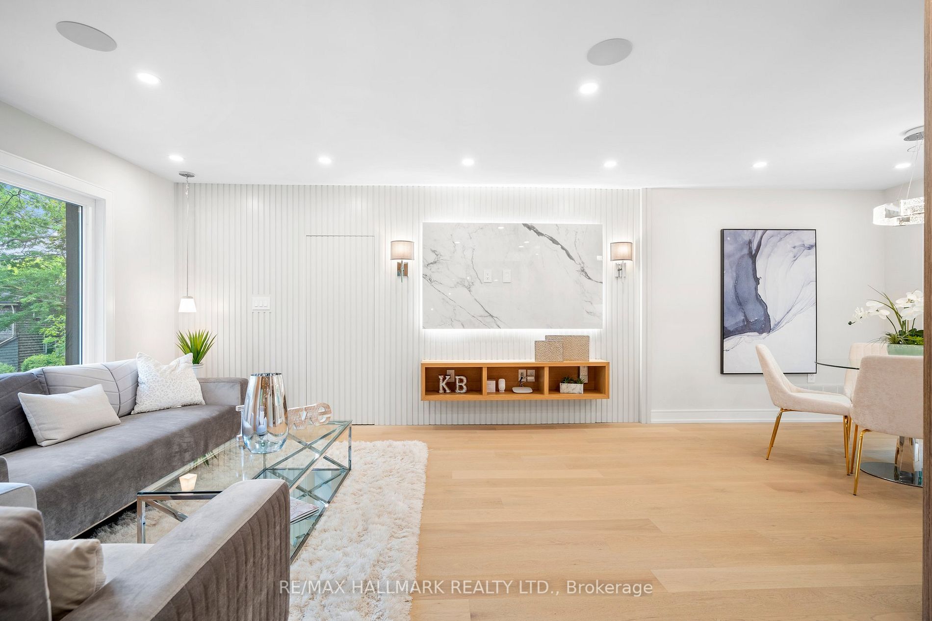 28 Pine Avenue
