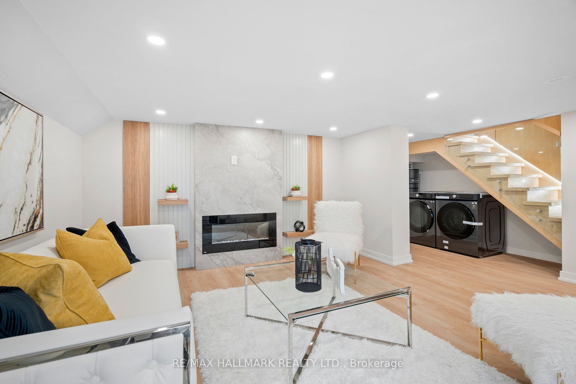28 Pine Avenue