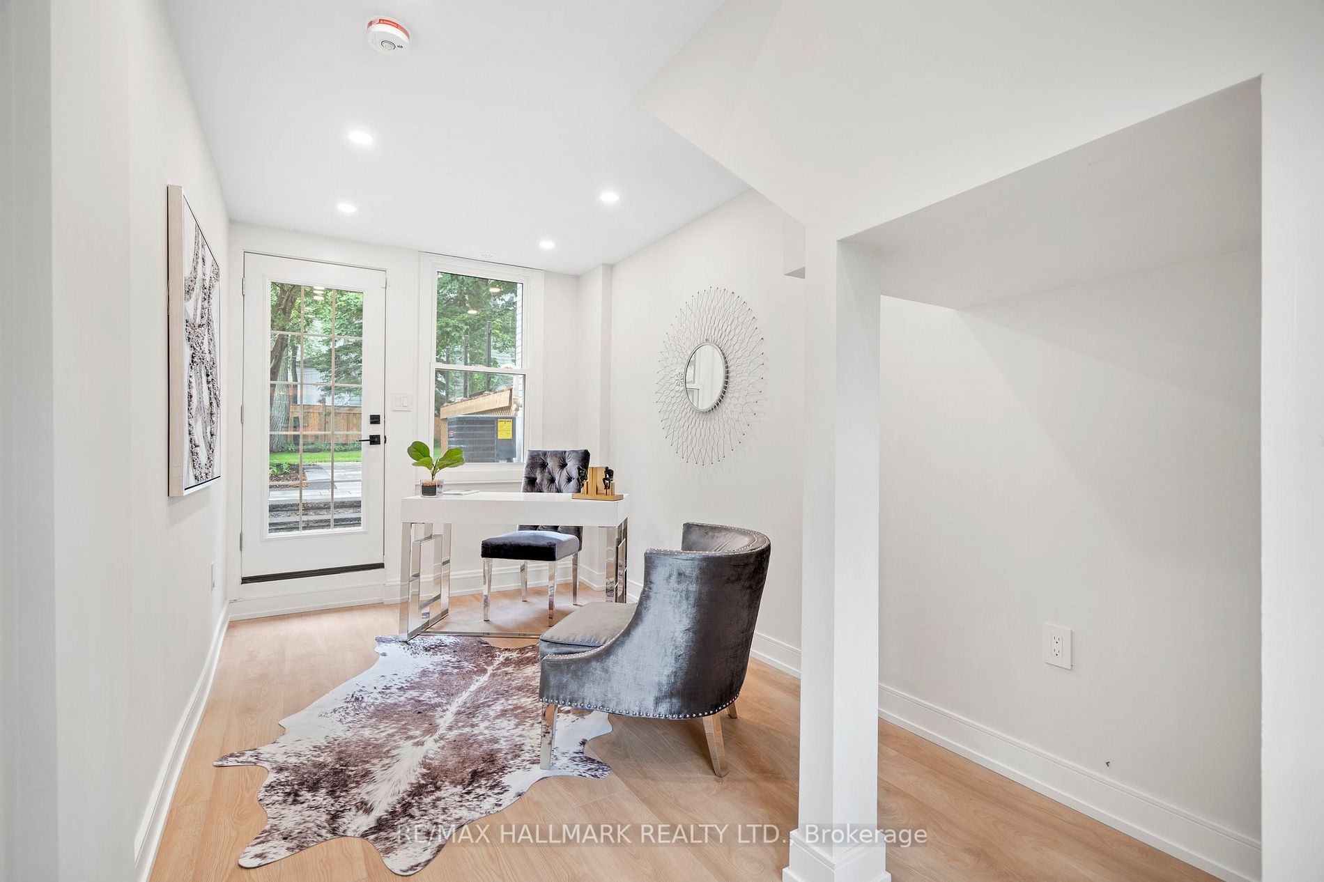 28 Pine Avenue