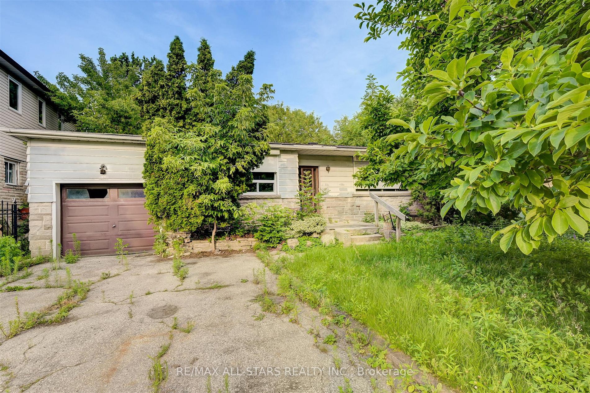 37 Muir Dr