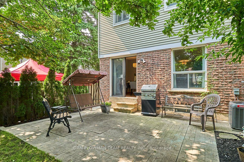 19 Greenfield Crescent