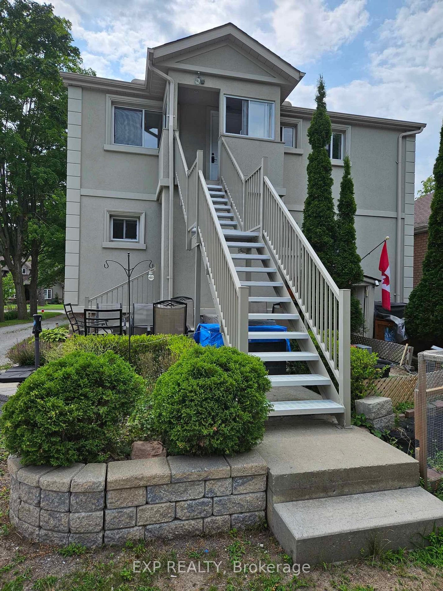 9 Atkinson Ave, #Upper